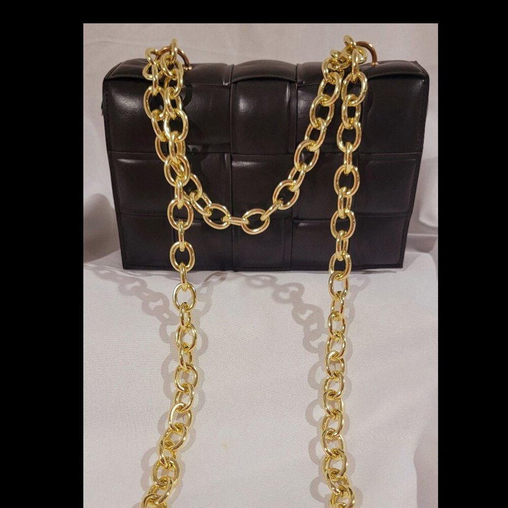 New Women's Fashion Quilt Bag Pu Leather with shoulder and wrist chain strap.